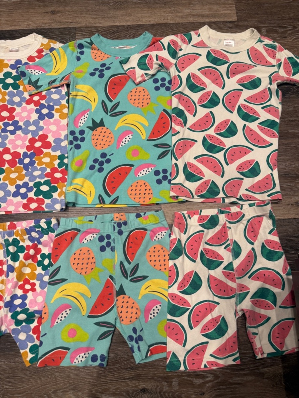 Hanna Andersson Kids Short Pajama Set - Rainbow, Floral, Fruit Prints - Picture 3 of 7
